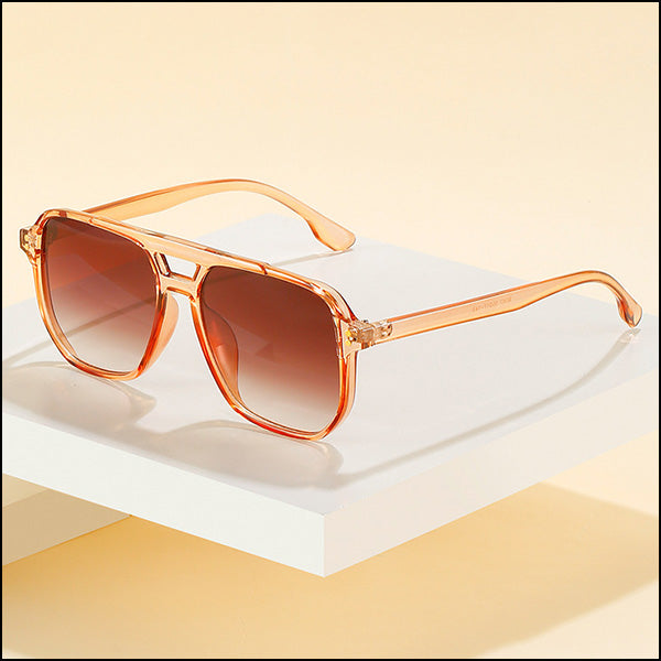 Lunette de soleil femme style aviateur