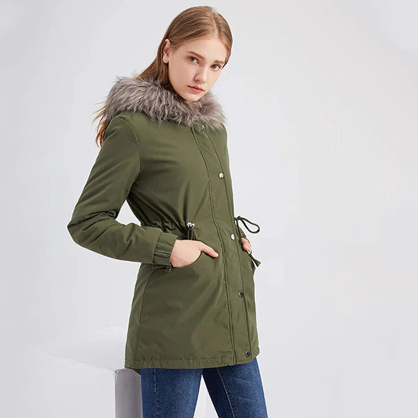 Parka vert militaire femme vue de profil