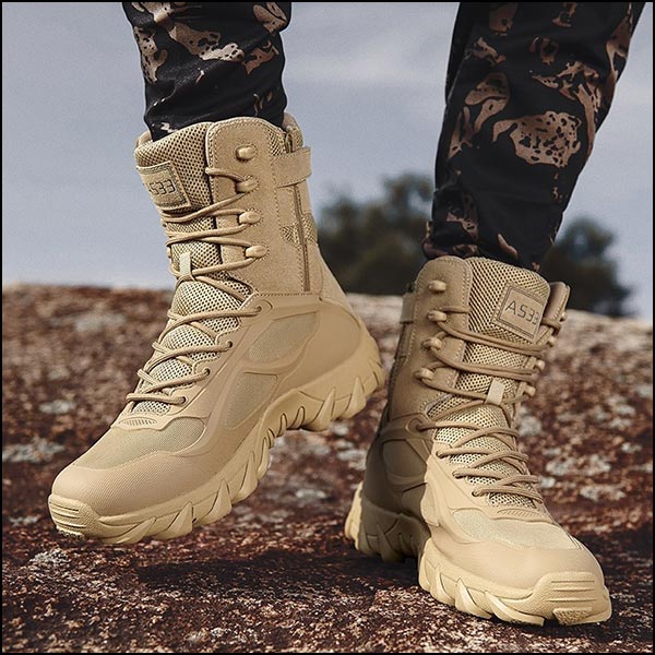 Botte de combat militaire