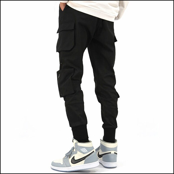 Pantalon cargo noir coupe droite