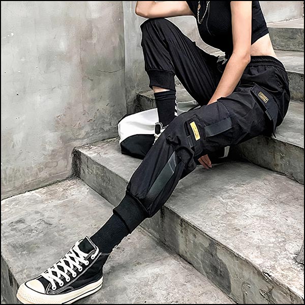 Pantalon cargo noir pour femme