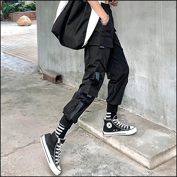 Pantalon cargo noir pour femme