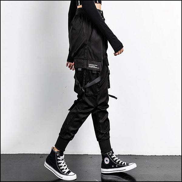 Pantalon cargo slim noir femme