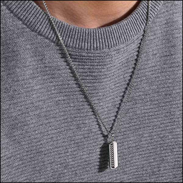 Collier style militaire