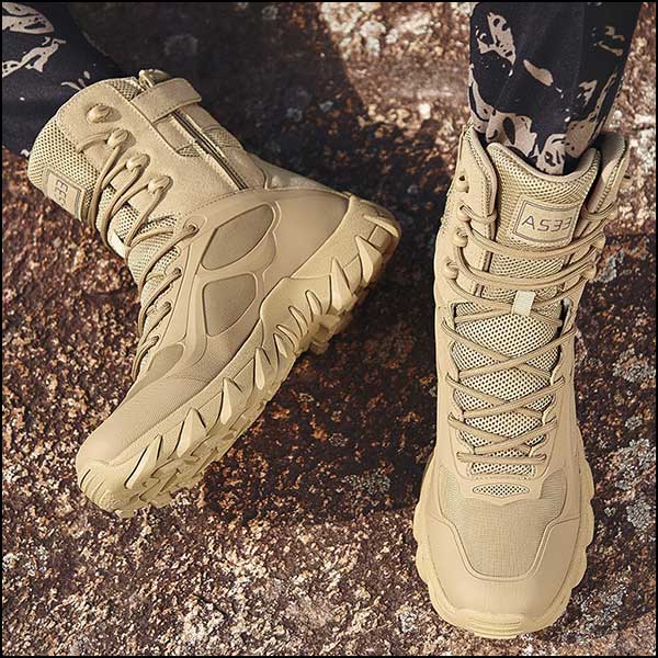 Botte de combat militaire